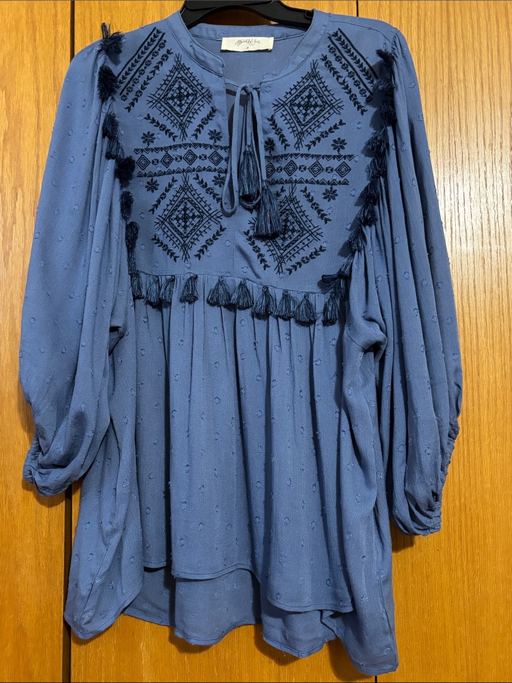A Beautiful Soul Navy Blue Embroidered Boho Tunic Top Size L 100%Rayon.